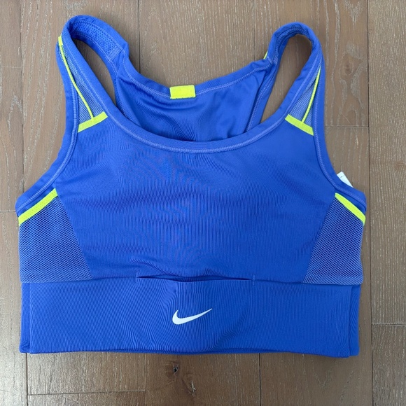 Nike Dri-FIT Sports Bra - Picture 1 of 2
